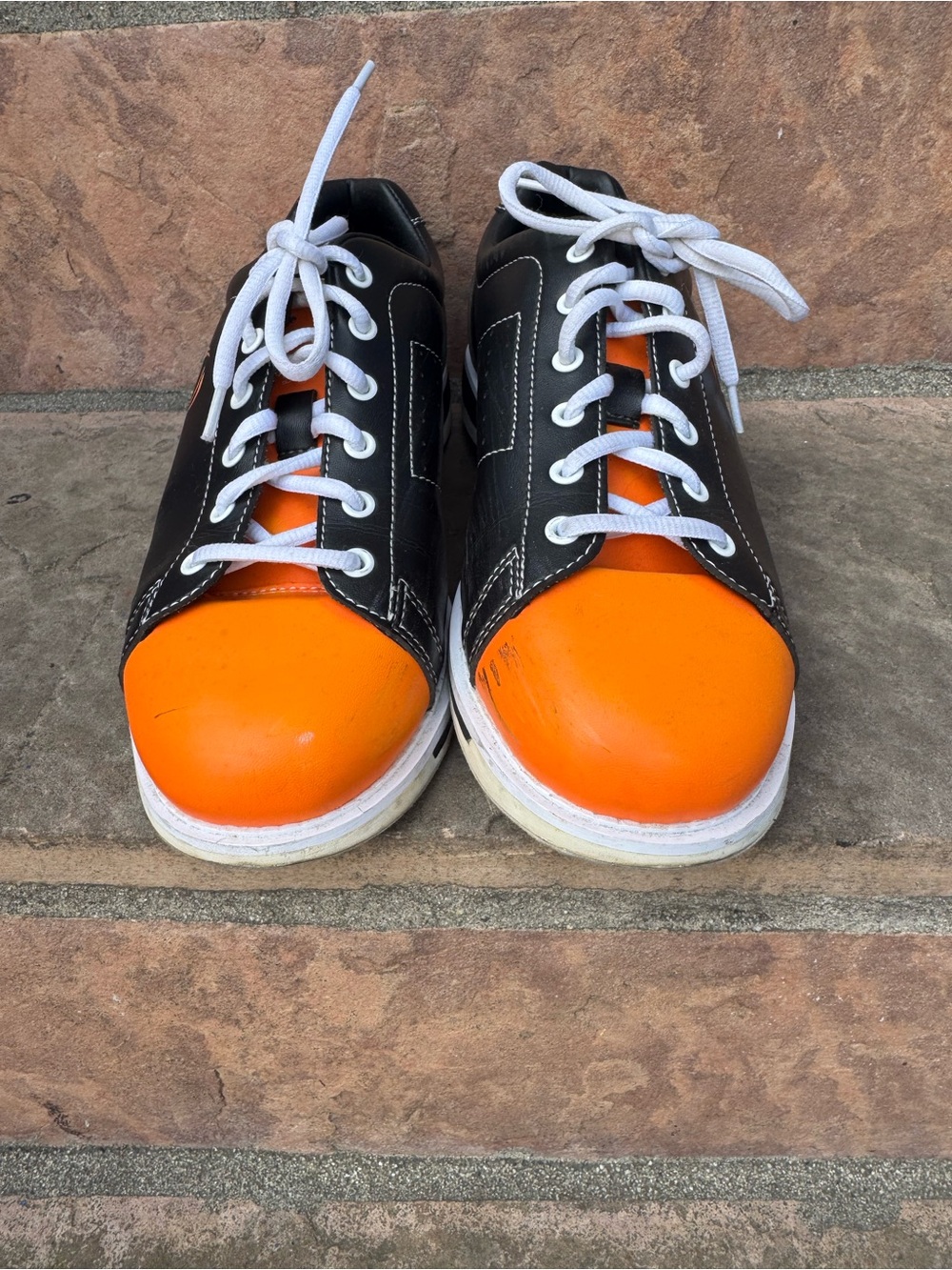 Circle Athletics Rio Black Orange Bowling Shoes Men’s Size 8